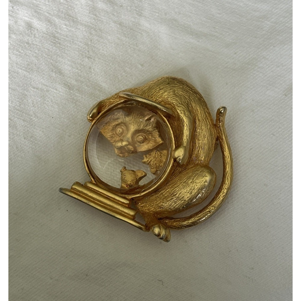 JJ Jonette Vintage Cat Brooch Goldfish Bowl Gold Tone Lucite Jelly Belly